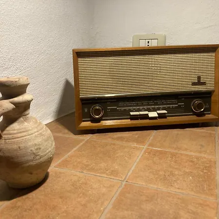 Nina's House , Nonna Lucia *