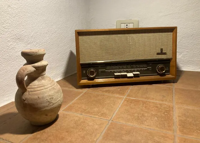 Nina's House , Nonna Lucia *