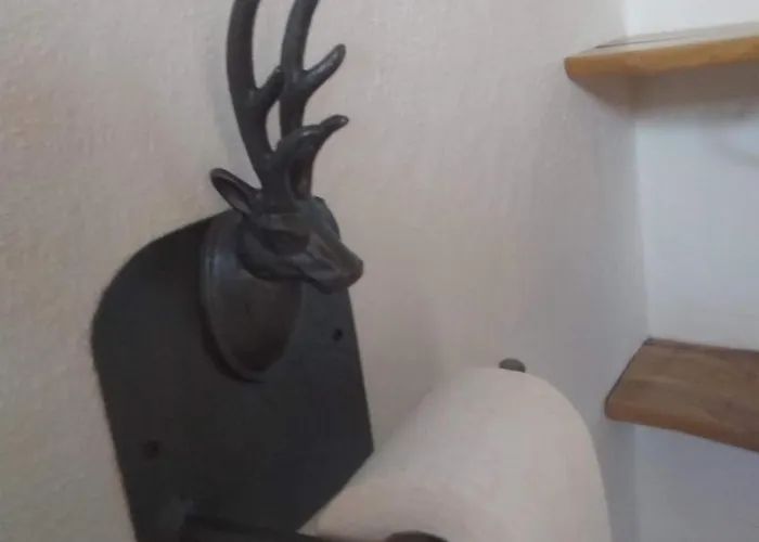 Nina's House , Nonna Lucia *