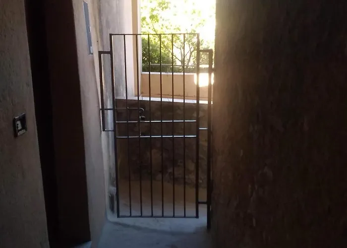 Nina's House , Nonna Lucia *