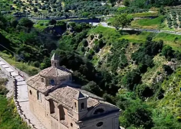 Nina's House , Nonna Lucia *